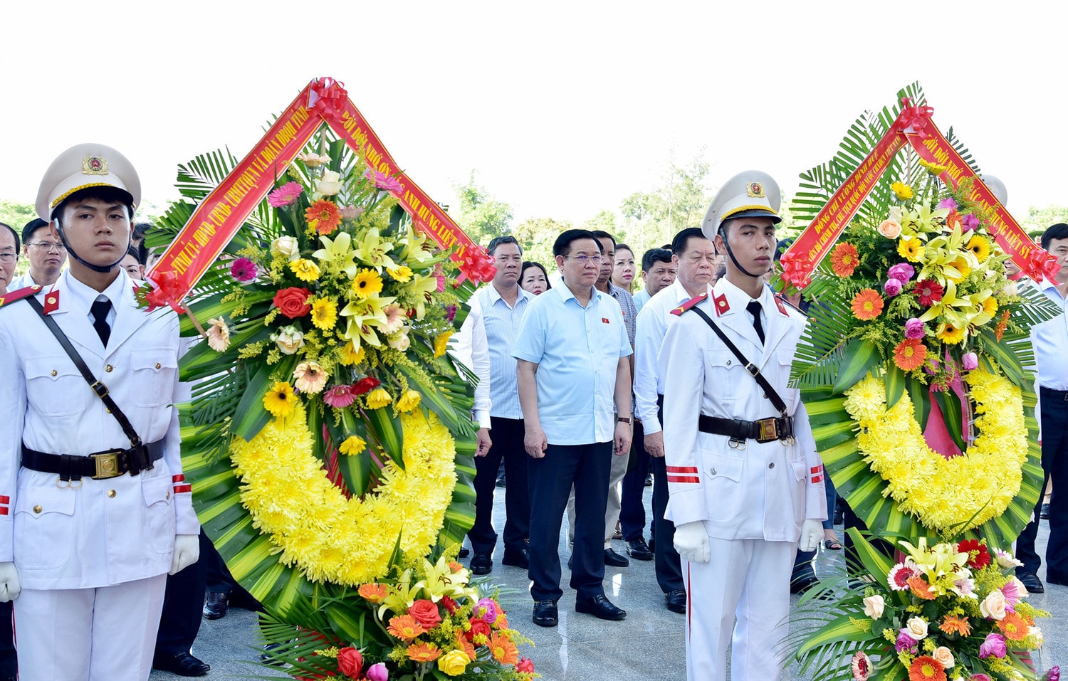 Chủ tịch Quốc hội Vương Đình Huệ gặp mặt người có công, thân nhân liệt sỹ tiêu biểu tỉnh Quảng Nam -0