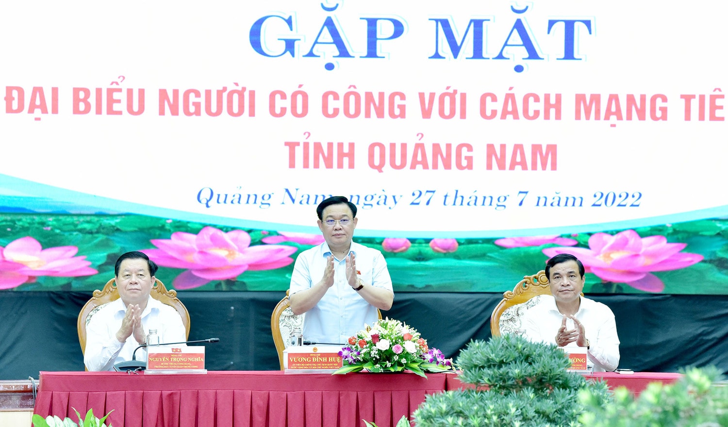 Chủ tịch Quốc hội Vương Đình Huệ gặp mặt người có công, thân nhân liệt sỹ tiêu biểu tỉnh Quảng Nam