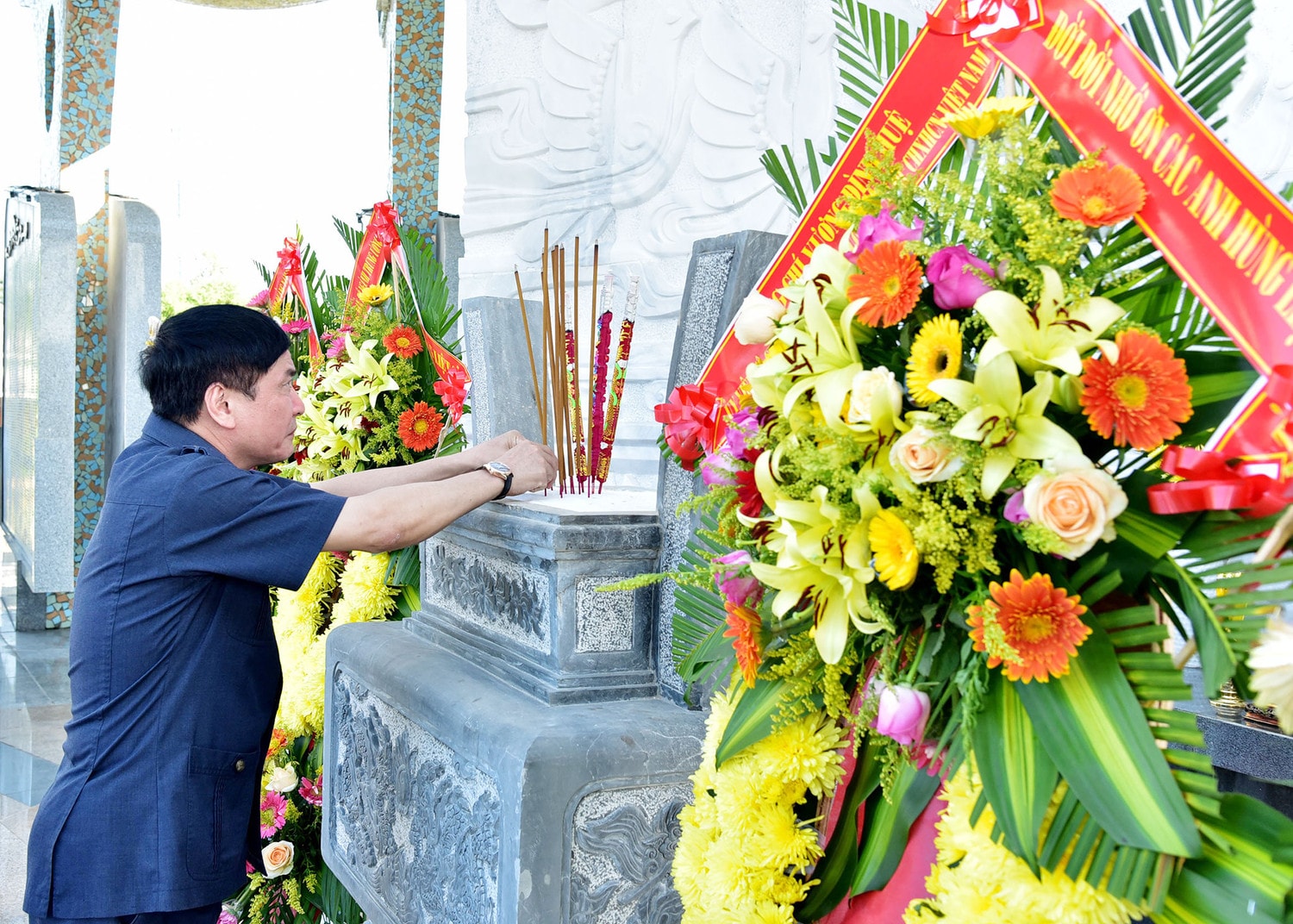 Chủ tịch Quốc hội Vương Đình Huệ gặp mặt người có công, thân nhân liệt sỹ tiêu biểu tỉnh Quảng Nam -0