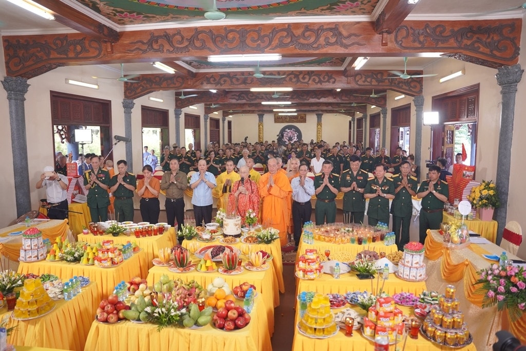 Linh nghiêm lễ tri ân, cầu siêu anh linh các Anh hùng liệt sĩ tại chùa Ba Vàng -0