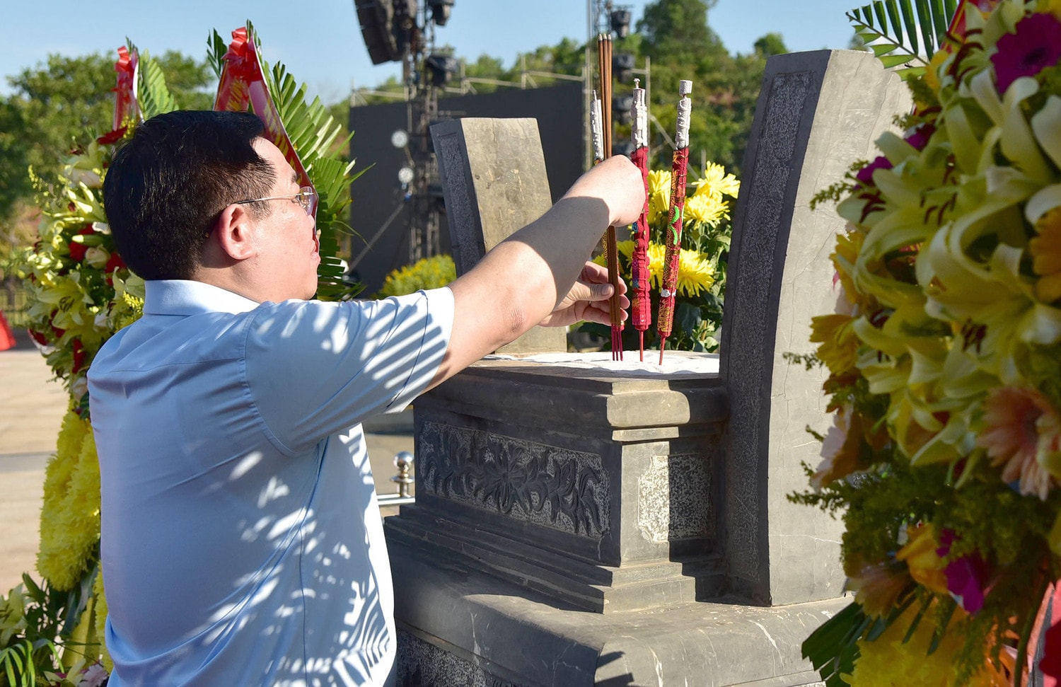 Chủ tịch Quốc hội Vương Đình Huệ gặp mặt người có công, thân nhân liệt sỹ tiêu biểu tỉnh Quảng Nam -0