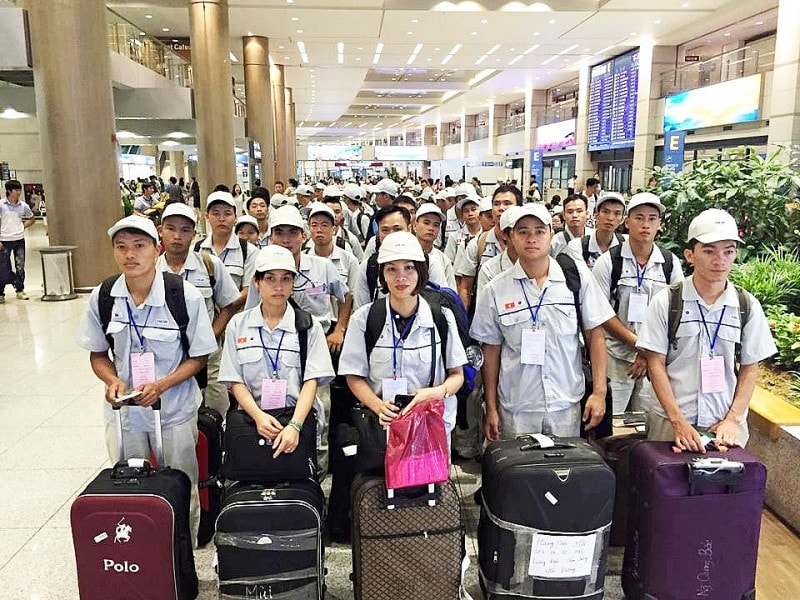 Trang bị sổ tay sức khỏe tử tước khi xuất khẩu lao động -0