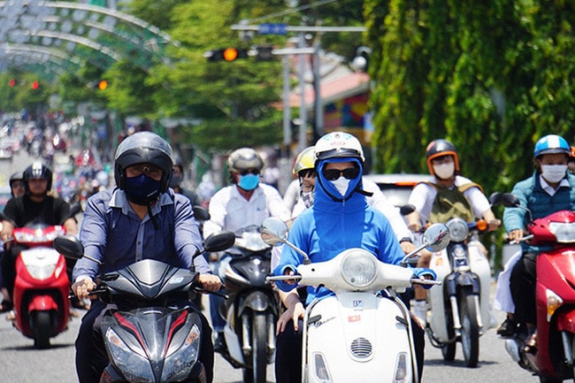 Bắc Bộ có mưa dông, Trung Bộ nắng nóng -0