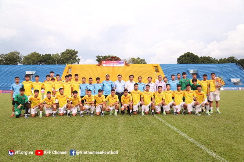 Bình Dương: Thăm và động viên đội tuyển U20 Việt Nam -0