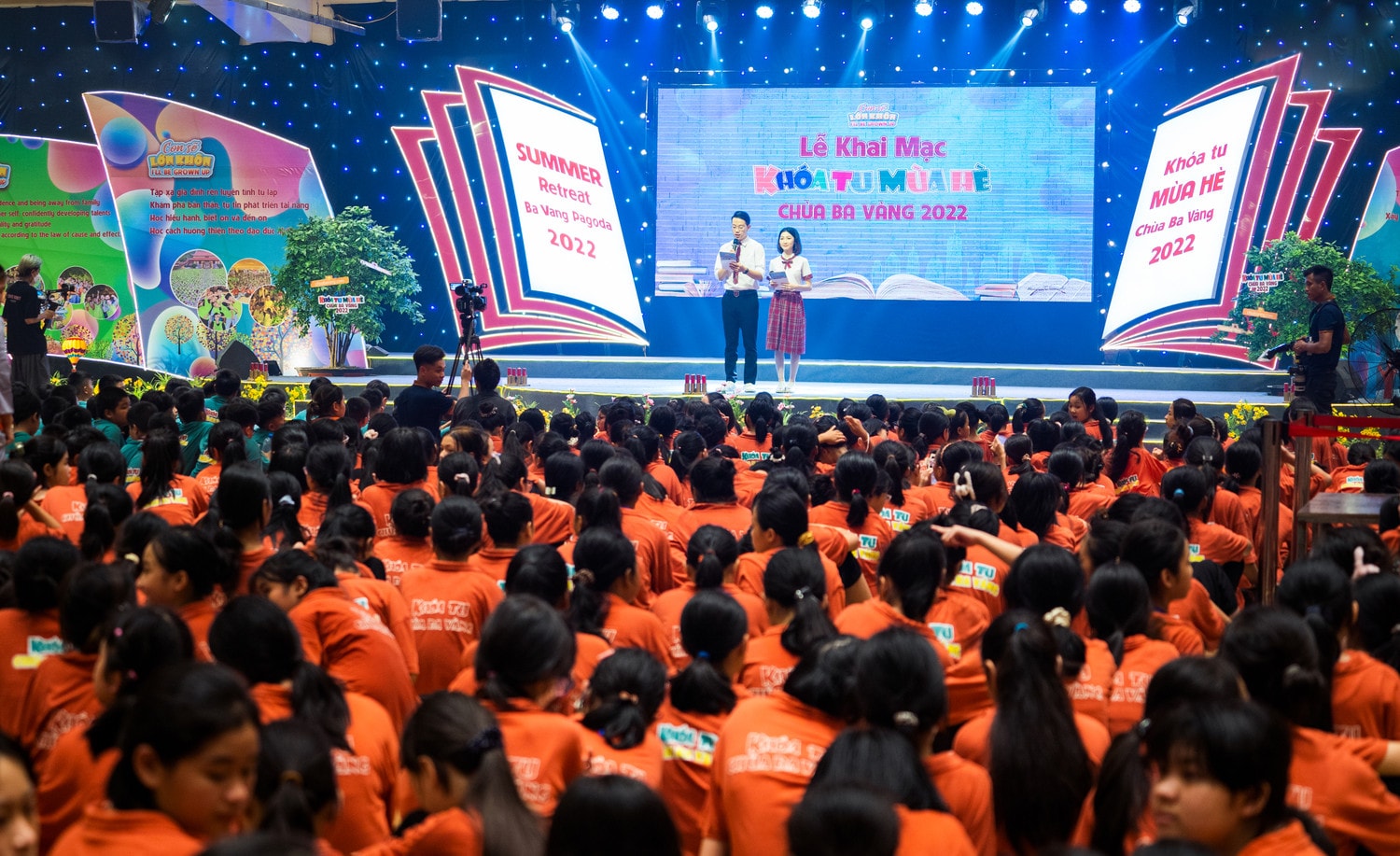 Hàng nghìn bạn trẻ tham gia Khóa tu mùa hè chùa Ba Vàng năm 2022 - TUẤN NGUYÊN