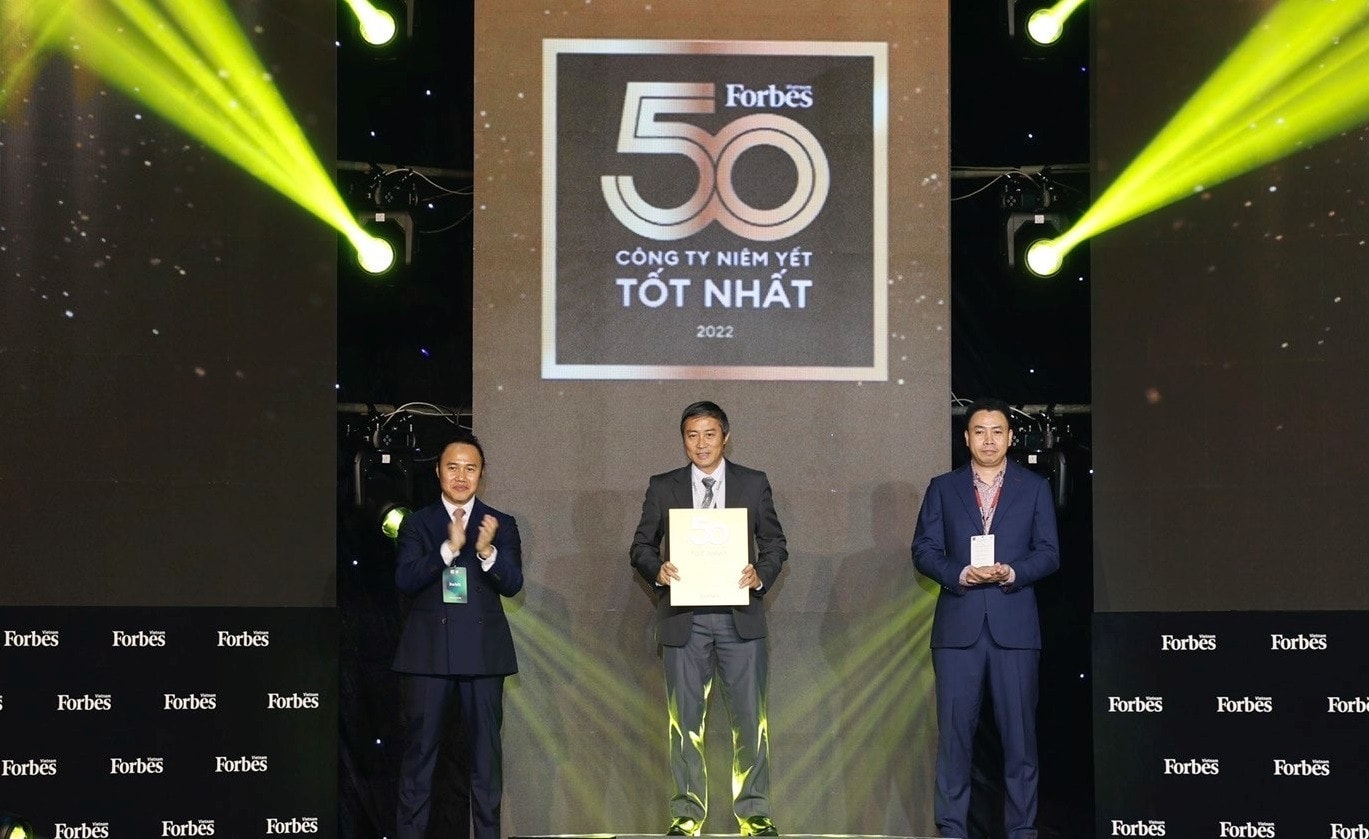 PVFCCo được vinh danh “Top 50 công ty niêm yết tốt nhất” năm 2022 -0
