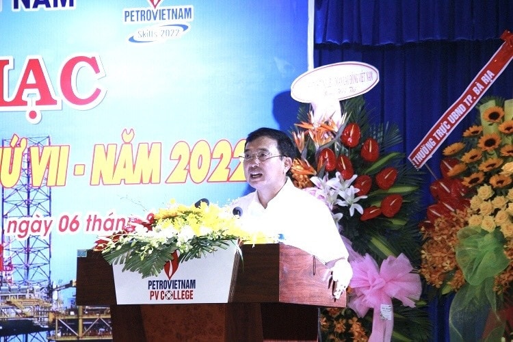 Phát huy sáng kiến, rèn luyện tay nghề -0