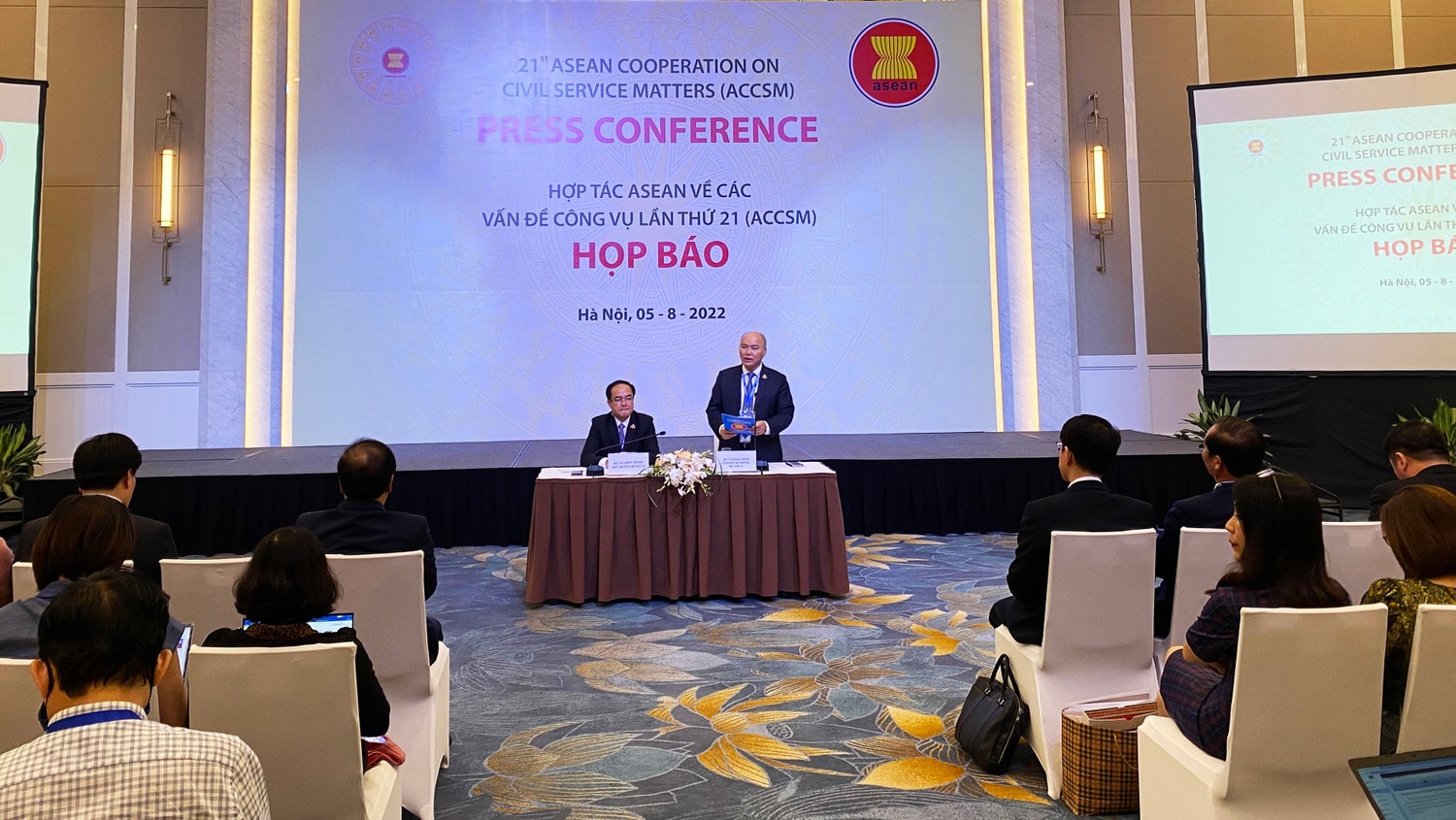 Toàn cảnh buổi họp báo 