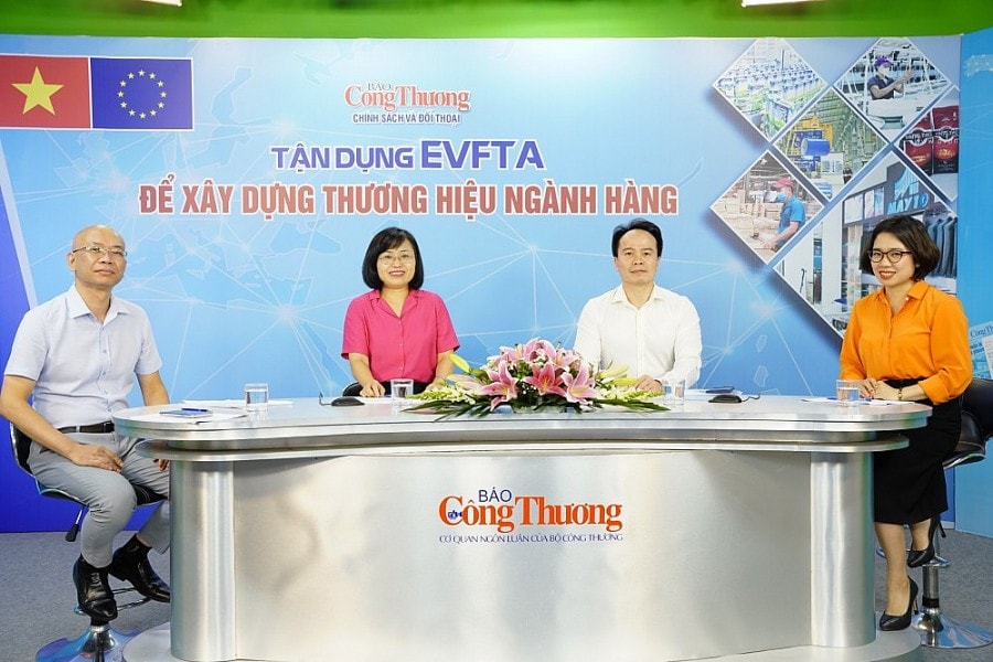 Toàn cảnh tọa đàm 