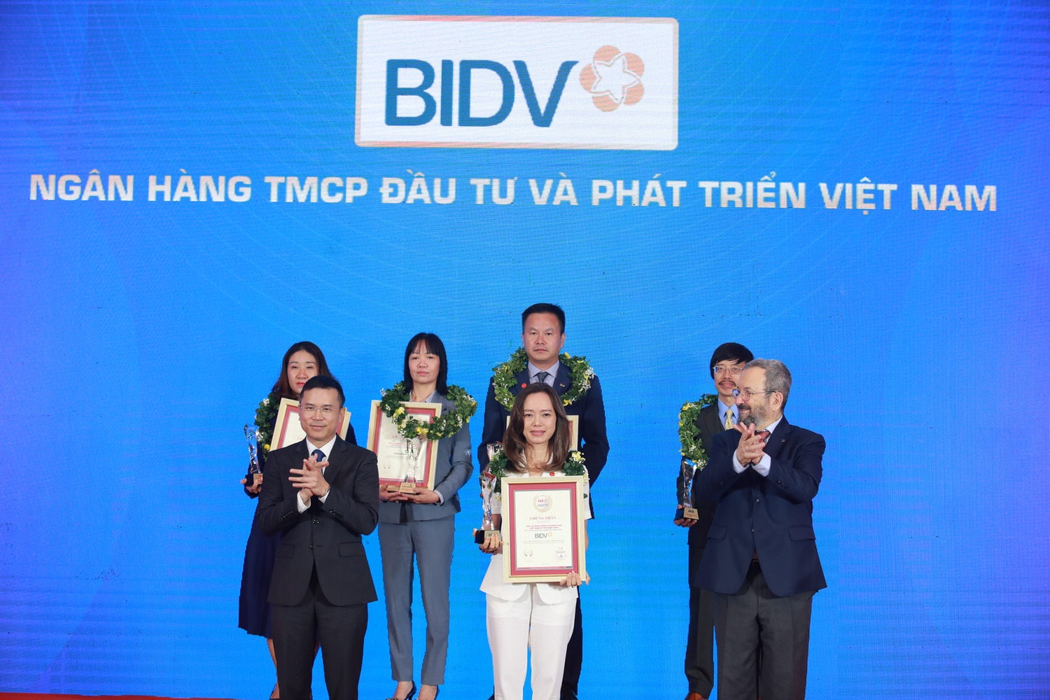 BIDV - Top 10 Ngân hàng Thương mại Việt Nam uy tín nhất 2022 -0