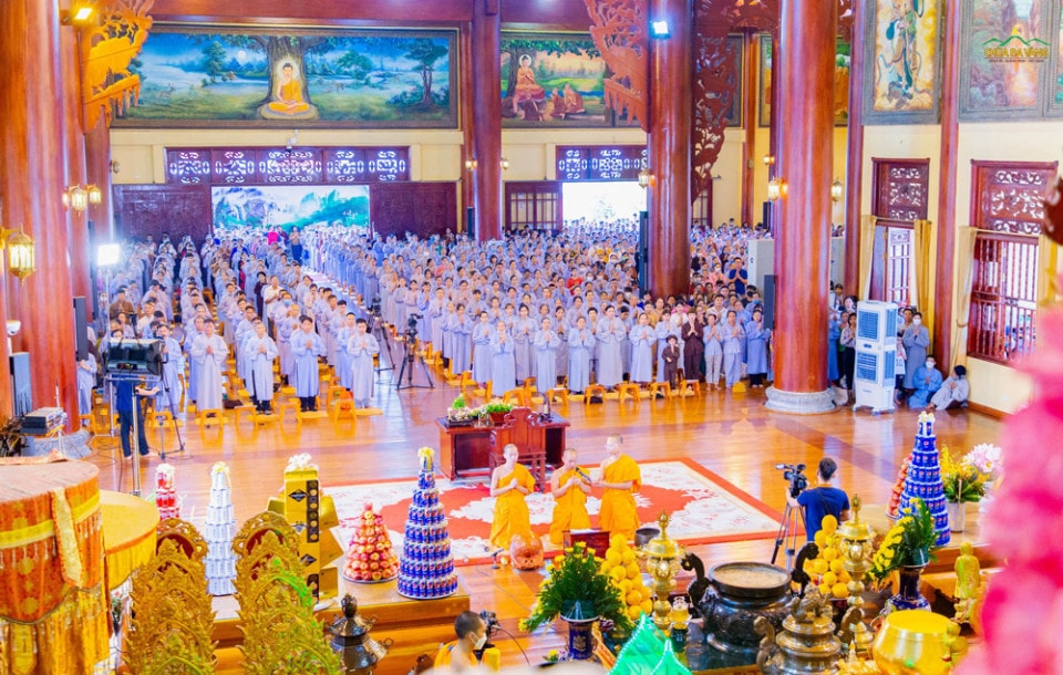 Đại lễ Vu lan Chùa Ba Vàng năm 2022 - Chương trình báo hiếu đặc biệt -0