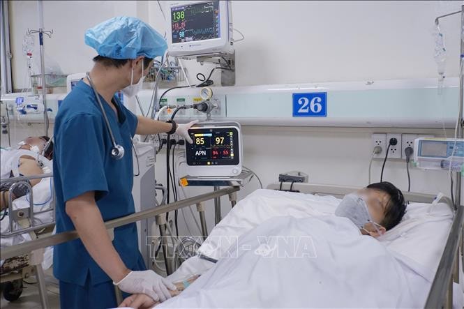 Hồi chuông cảnh báo từ các vụ ngộ độc rượu -0