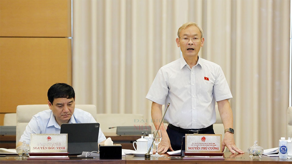 Một số hình ảnh Ủy ban Thường vụ Quốc hội cho ý kiến về dự án Luật Dầu khí (sửa đổi)
