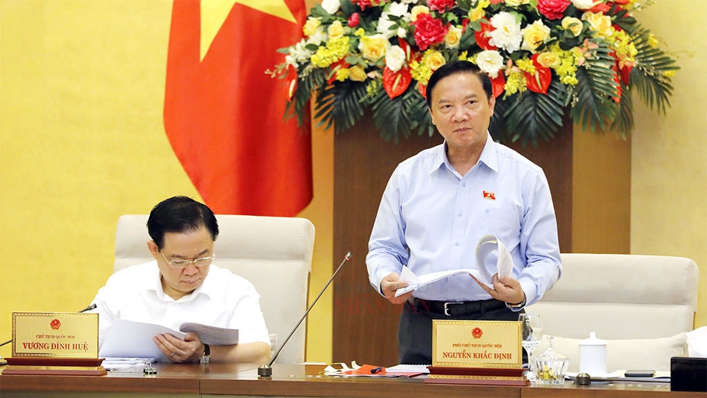 Một số hình ảnh Ủy ban Thường vụ Quốc hội cho ý kiến về dự án Luật Dầu khí (sửa đổi)