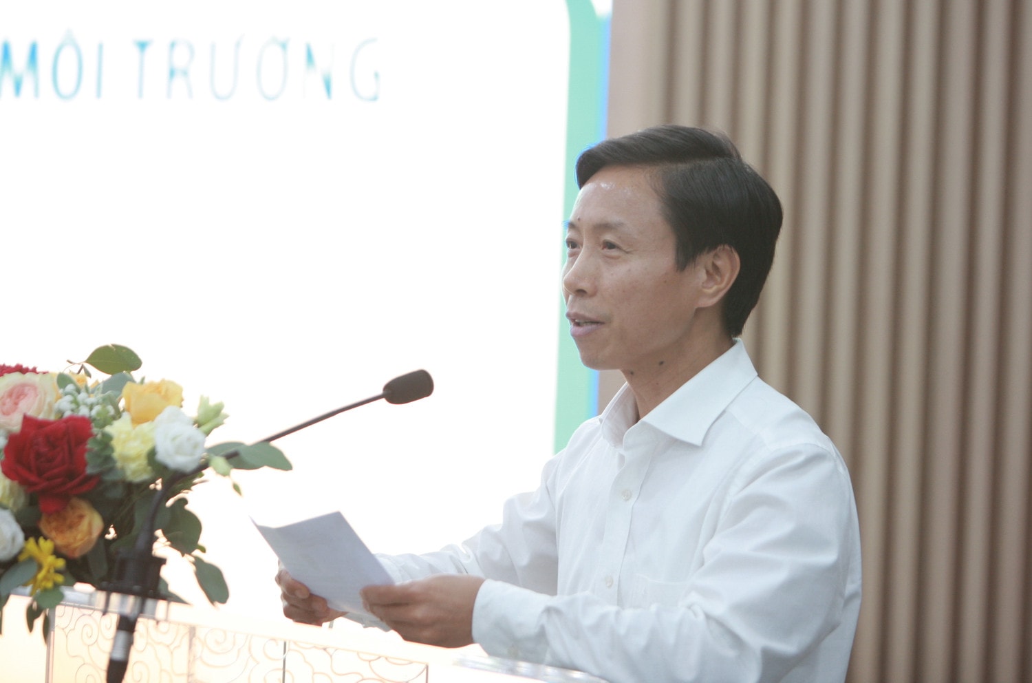 Phó Bí thư Thường trực Đảng bộ Bộ Nông nghiệp và Phát triển nông thôn Nguyễn Văn Trường phát biểu tại chương trình Trồng mới 20.000 cây xanh tại rừng đầu nguồn -0