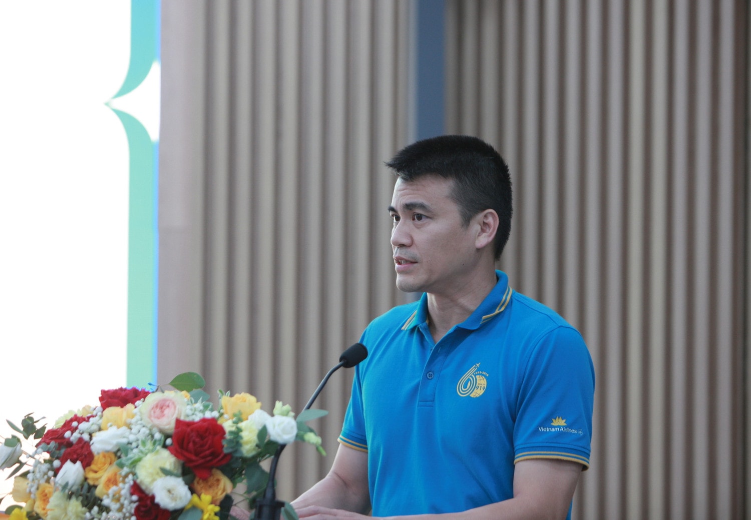 Phó Tổng Giám đốc Tổng Công ty Vietnam Airlines, Đoàn Trưởng Đoàn bay 919 Tô Ngọc Giang phát biểu tại chương trình Trồng mới 20.000 cây xanh tại rừng đầu nguồn -0