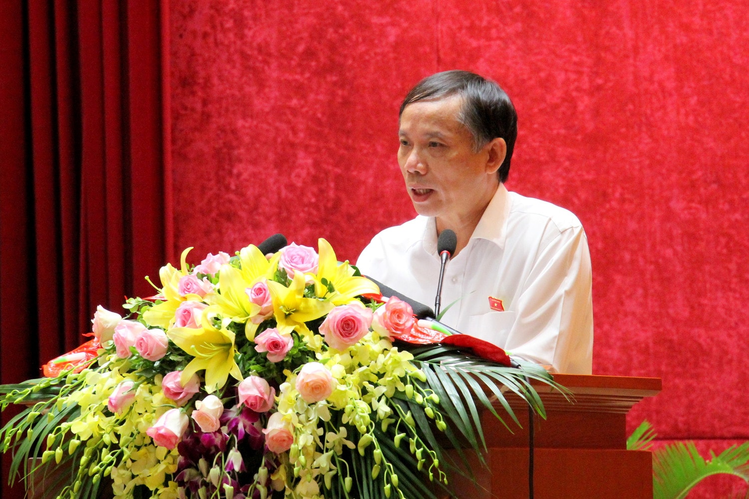 Phó Bí thư Tỉnh ủy, Chủ tịch UBND tỉnh Hòa Bình Bùi Văn Khánh. Ảnh T. Tâm