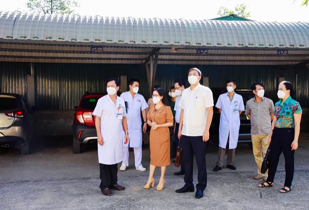Đoàn giám sát kiểm tra Trung tâm Bệnh nhiệt đới - Bệnh viện Hữu nghị Đa khoa Nghệ An Nâng cao hơn nữa chất lượng khám, chữa bệnh cho người dân -0