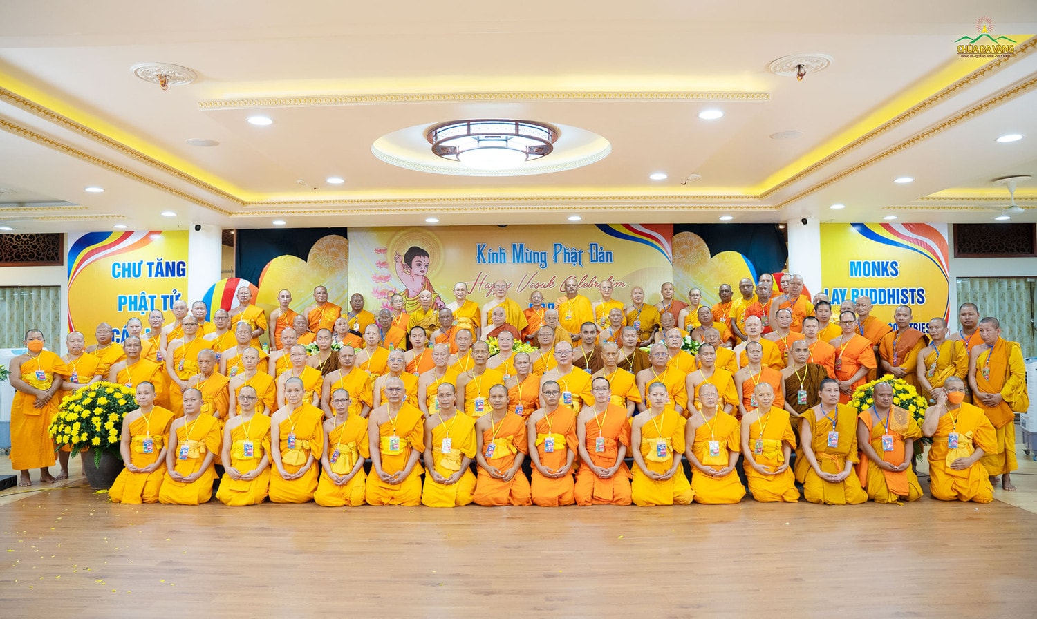 Chư Tăng, Phật tử nước ngoài cúng dường chùa Ba Vàng -  những điều đặc biệt -0