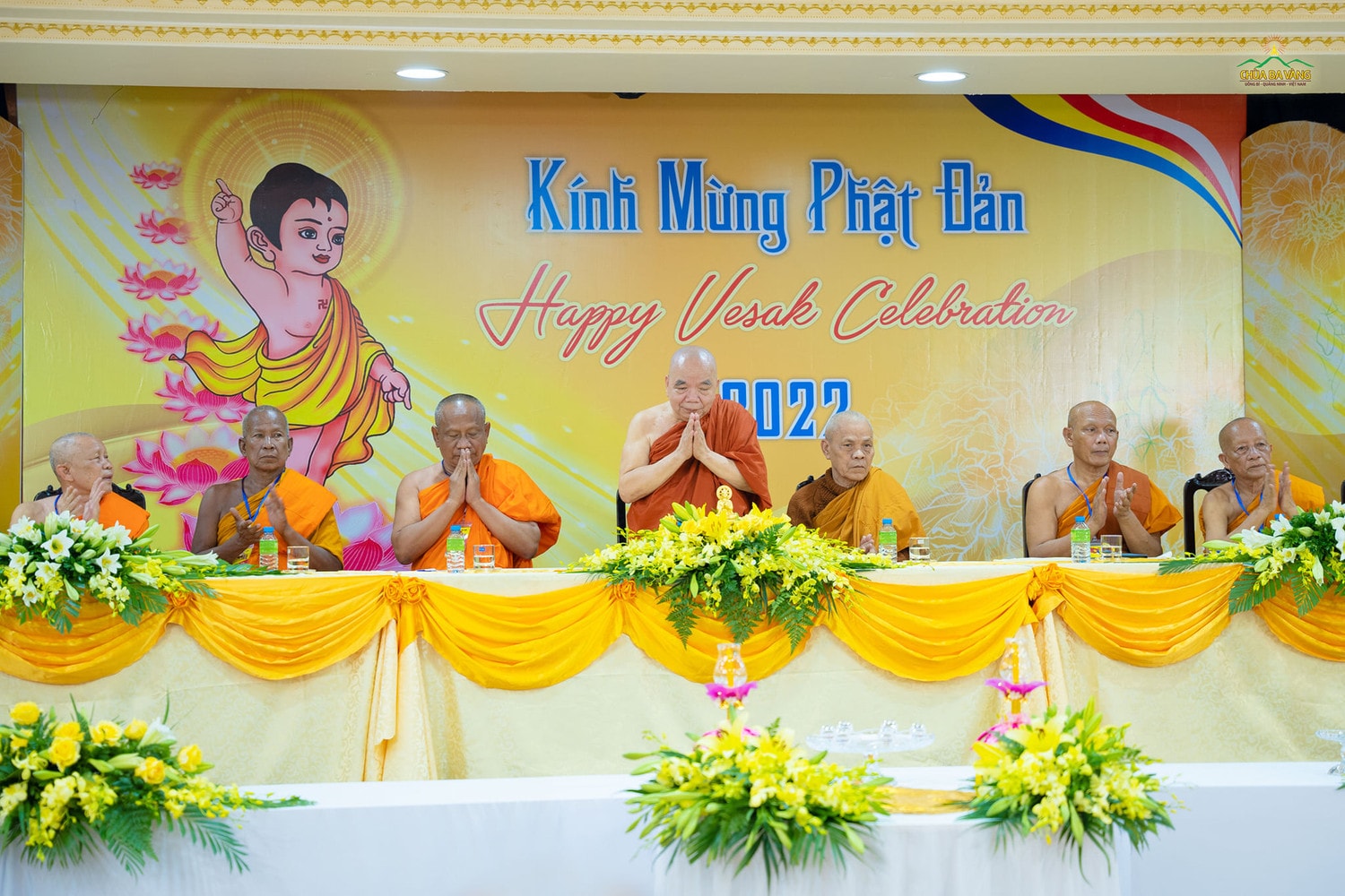 Hòa thượng Thích Thiện Tâm - Phó Chủ tịch Hội đồng Trị sự, Phó trưởng Ban Thường trực Ban Phật giáo Quốc tế GHPG Việt Nam cùng chư Tôn Hòa thượng, Thượng tọa, Đại Đức Tăng tham dự buổi lễ Chư Tăng nước ngoài cúng dường Chùa Ba Vàng Chư Tăng, Phật tử nước ngoài cúng dường chùa Ba Vàng - những điều đặc biệt -0