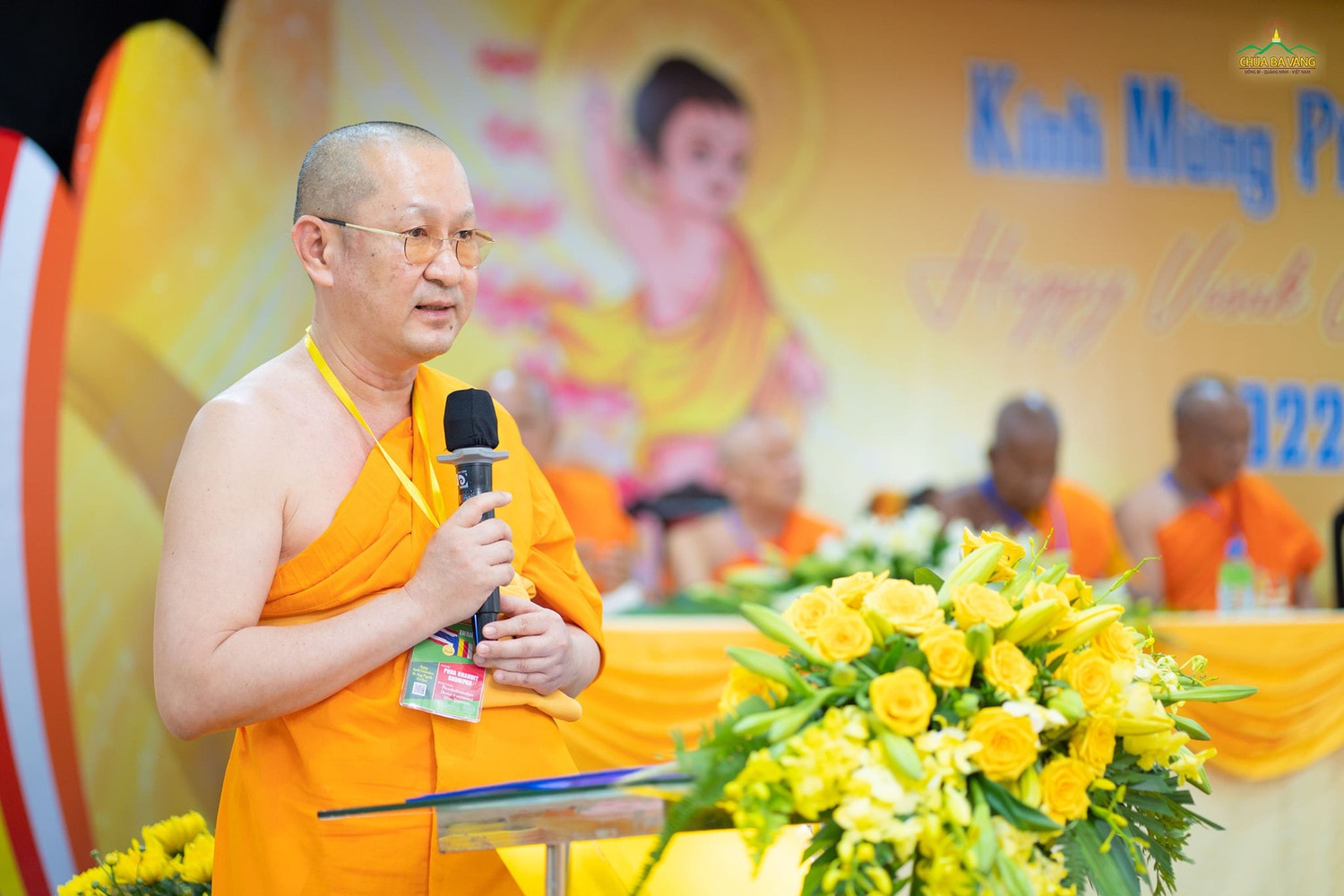 Thượng tọa Phra Vides Dhammabhorn chia sẻ trong chương trình Chư Tăng, Phật tử nước ngoài cúng dường chùa Ba Vàng - những điều đặc biệt -0