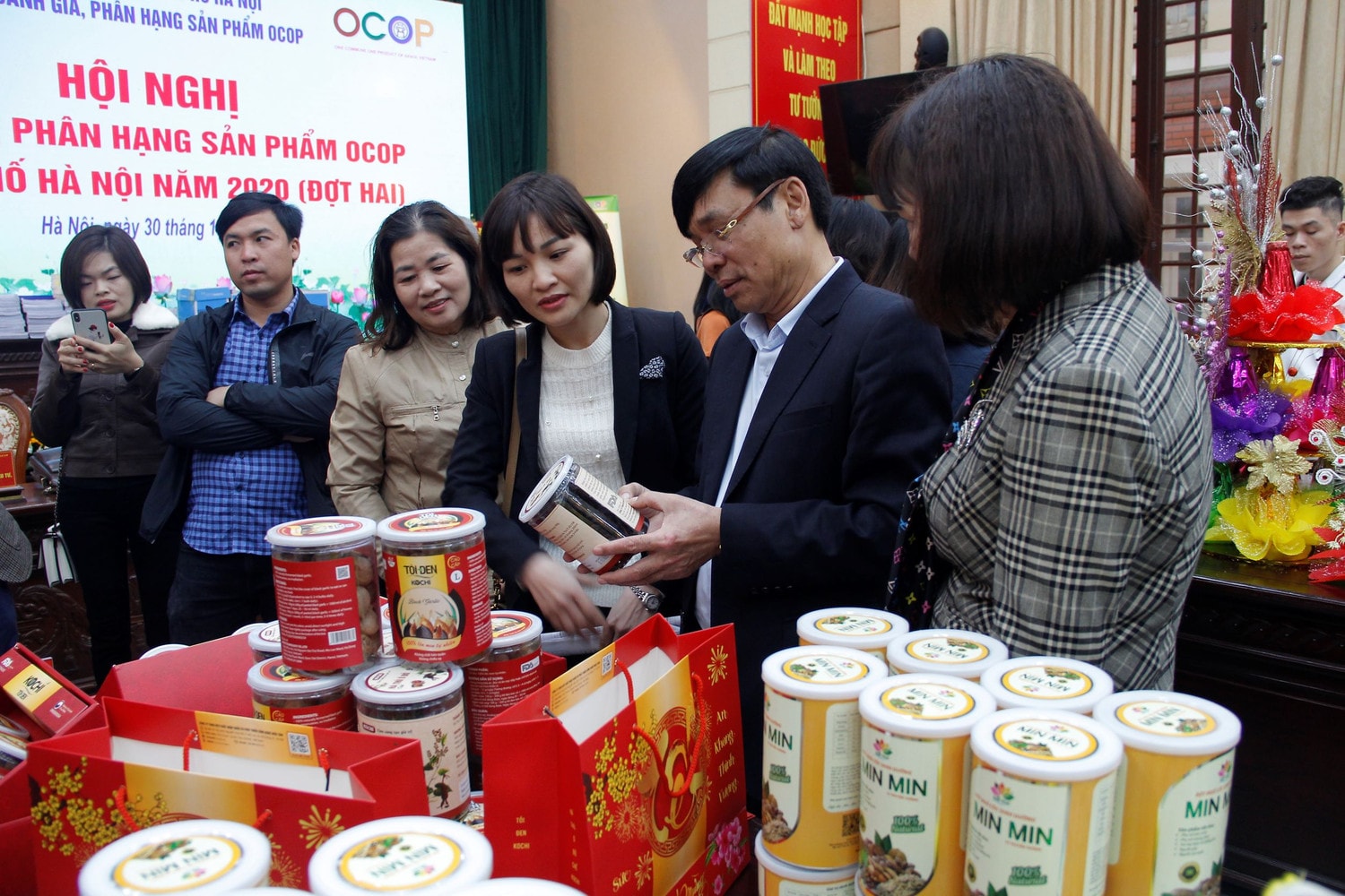 Các sản phẩm làng nghề tham gia đánh giá, phân hạng sản phẩm OCOP Hà Nội địa phương đầu tiên sử dụng mạng xã hội TikTok làm kênh tiêu thụ sản phẩm OCOP -0