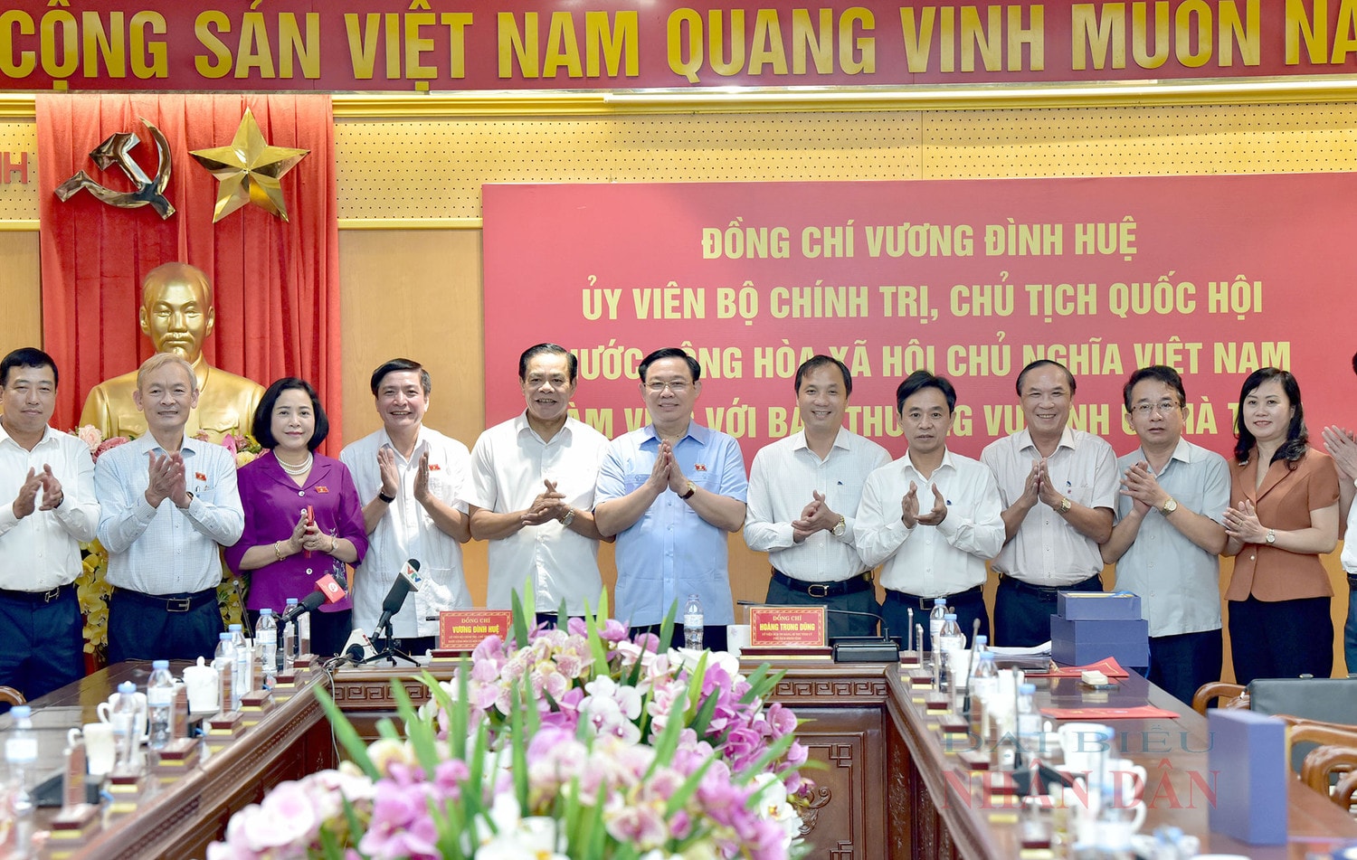 Chủ tịch Quốc hội Vương Đình Huệ làm việc với Ban Thường vụ Tỉnh ủy Hà Tĩnh -0