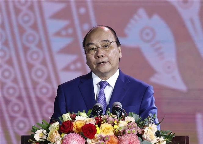 Ủy viên Bộ Chính trị, Chủ tịch nước Nguyễn Xuân Phúc dự Lễ đón nhận Bằng ghi danh “Thực hành Then của người Tày, Nùng, Thái ở Việt Nam” vào danh sách Di sản văn hóa phi vật thể đại diện của nhân loại -0