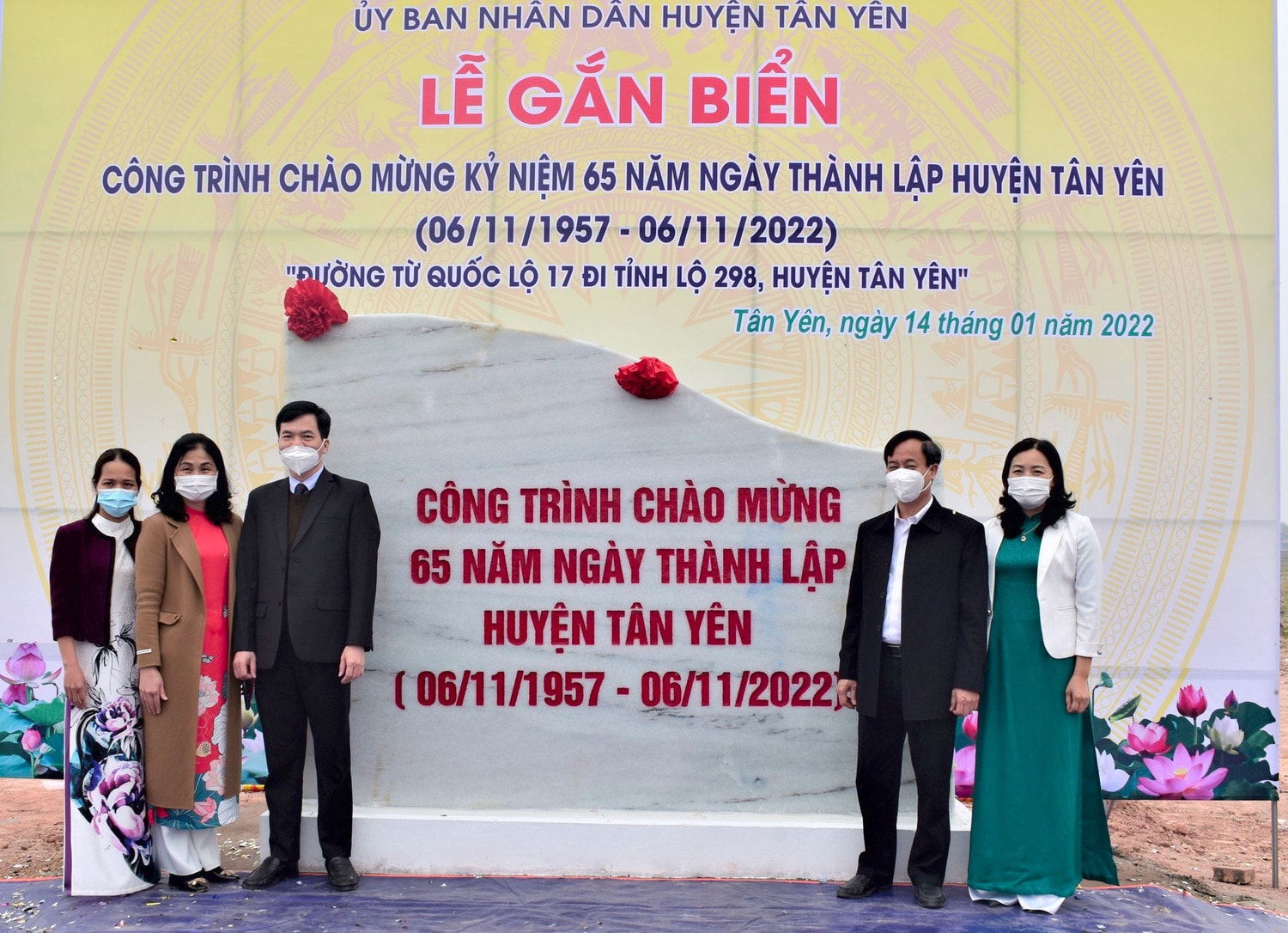 Đẩy mạnh sản xuất công nghiệp, phát triển toàn diện -0