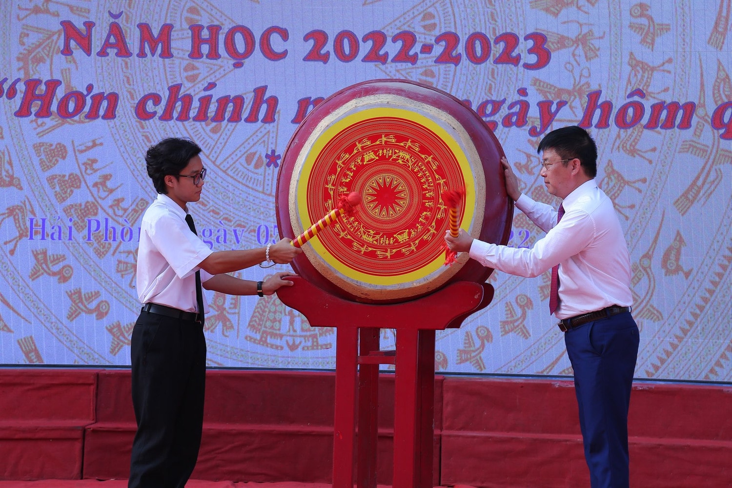 Các em hãy phấn đấu để “hơn chính mình ngày hôm qua” -0