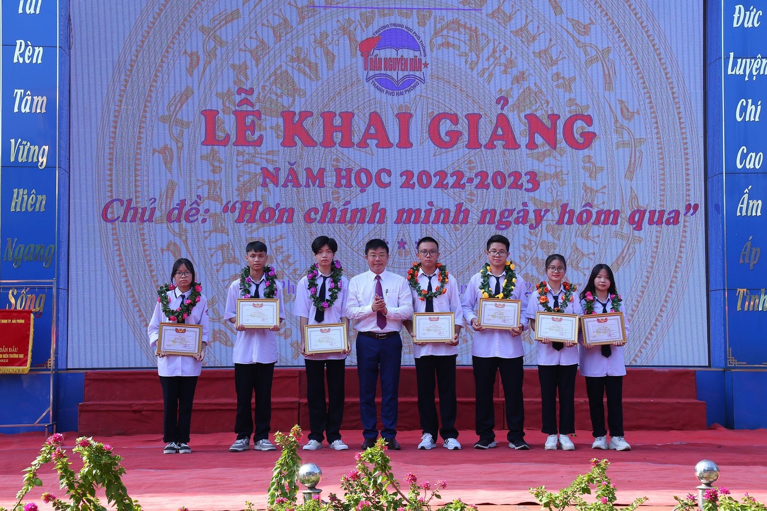 Các em hãy phấn đấu để “hơn chính mình ngày hôm qua” -0