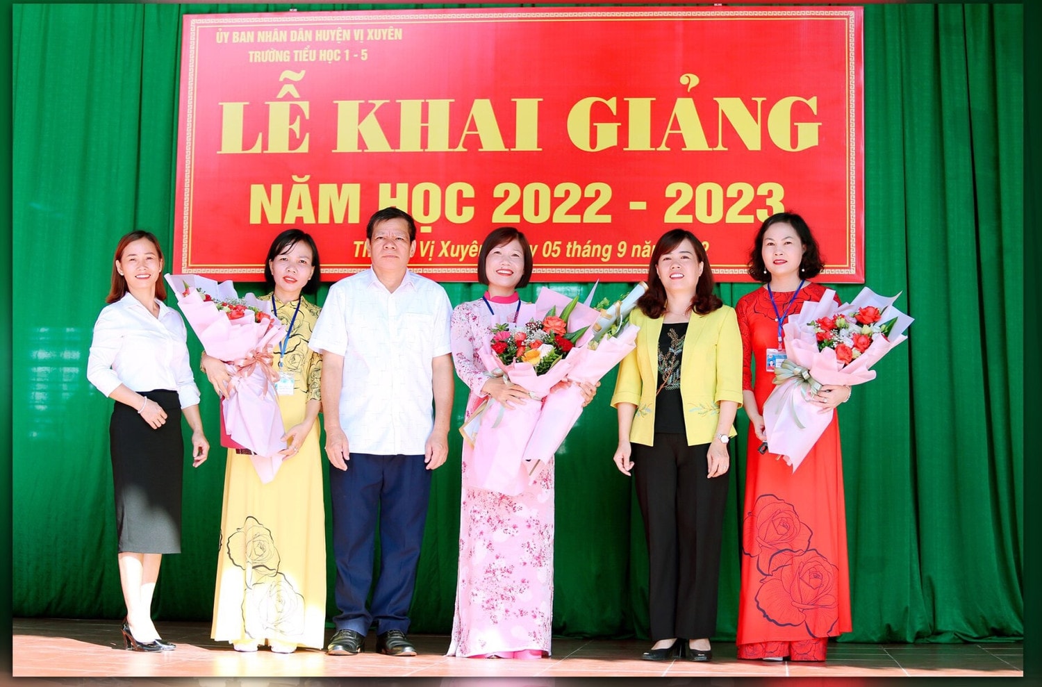 Phó Trưởng đoàn ĐBQH tỉnh Hà Giang dự Lễ khai giảng năm học mới tại Vị Xuyên -0