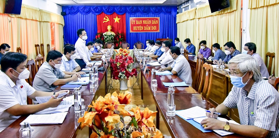 Đoàn giám sát HĐND tỉnh Cà Mau làm việc với huyện Đầm Dơi về công tác lập, tổ chức thực hiện và quản lý quy hoạch, kế hoạch sử dụng đất trên địa bàn huyện.