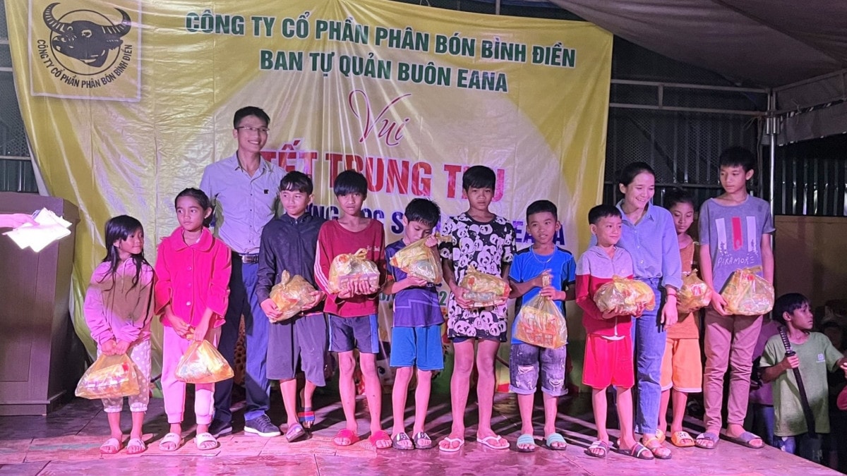 Công ty Cổ phần Phân bón Bình Điền mang trung thu đến với các em nhỏ có hoàn cảnh khó khăn -0