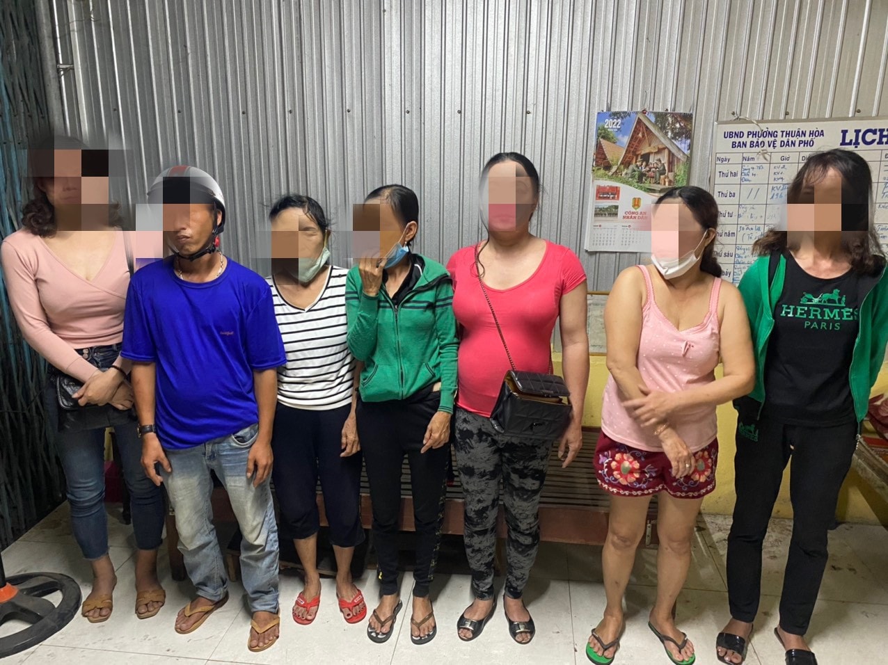 Công an thành phố Huế quyết liệt quét xóa các tụ điểm mại dâm trong công đồng -1