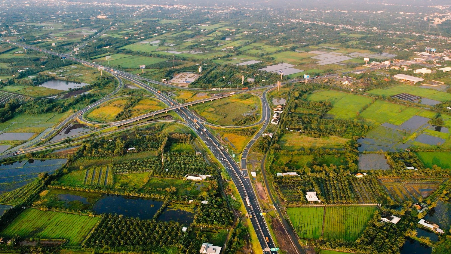Chinh phục 5.000km cao tốc Việt Nam từ câu chuyện cao tốc Gyeongbu ở Hàn Quốc -0