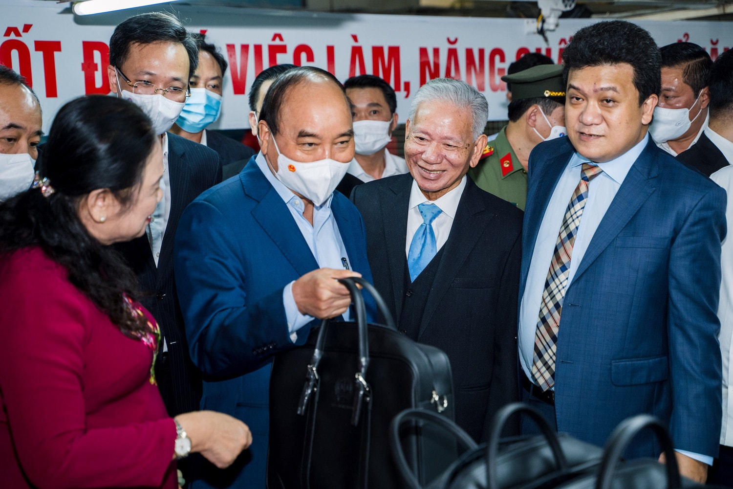 LADODA: Khẳng định vị thế thương hiệu Việt -0