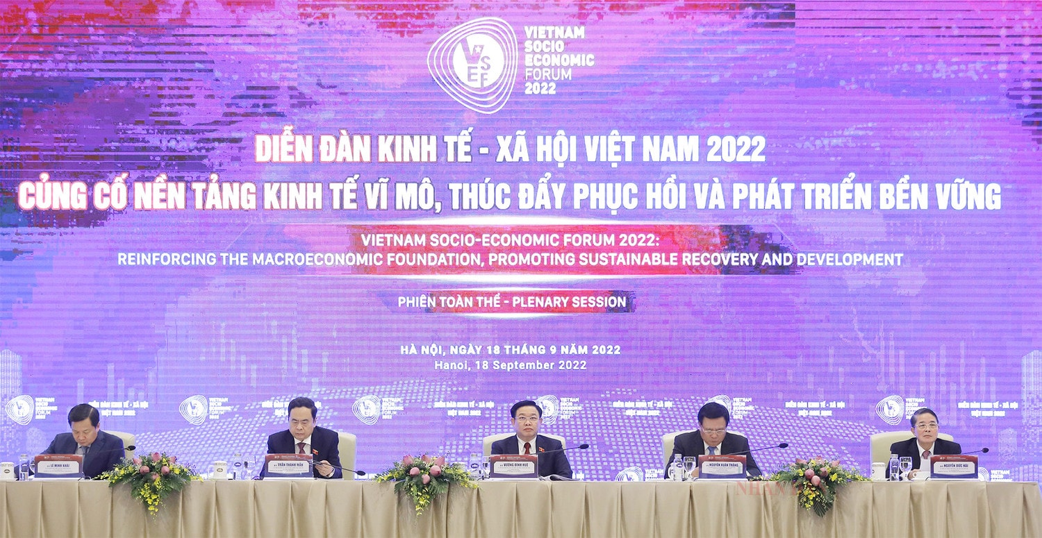 Tập trung mục tiêu trước mắt, nhưng không được quên mục tiêu dài hạn -0