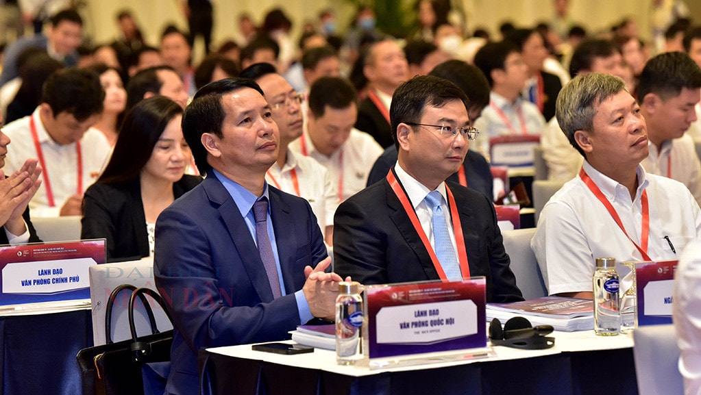 Giữ vững nền tảng kinh tế vĩ mô, nâng cao năng lực chống chịu, tính tự cường của nền kinh tế -0