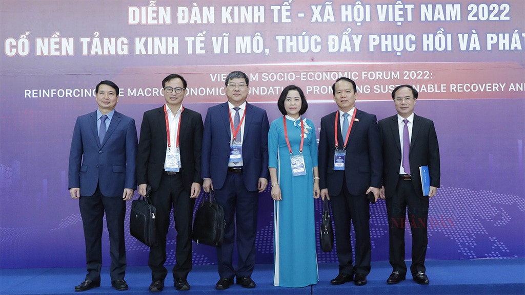 Một số hình ảnh Tọa đàm cấp cao “Củng cố nền tảng kinh tế vĩ mô, thúc đẩy phục hồi và phát triển bền vững” -0
