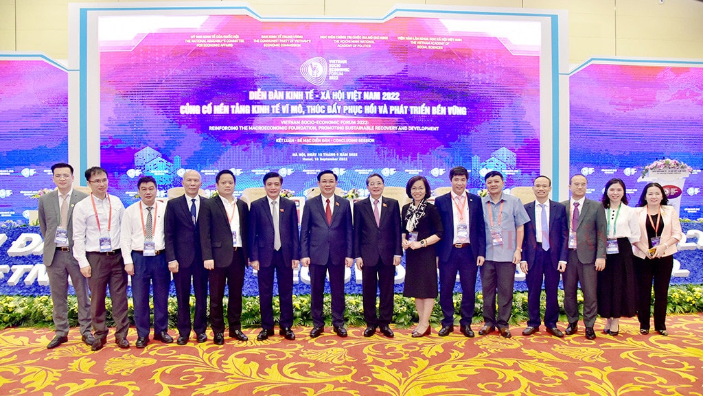 Một số hình ảnh Tọa đàm cấp cao “Củng cố nền tảng kinh tế vĩ mô, thúc đẩy phục hồi và phát triển bền vững” -0