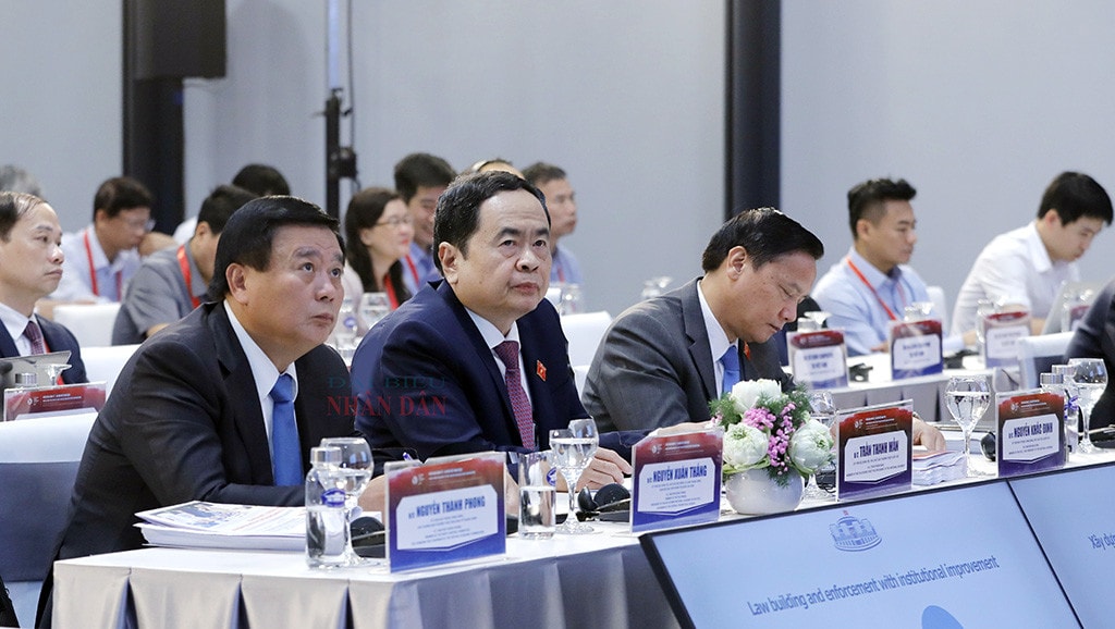 TỔNG THUẬT: Đẩy mạnh cải cách thể chế - Hoàn thiện chính sách về đất đai, giải pháp quan trọng trong phục hồi và phát triển kinh tế - xã hội. -0