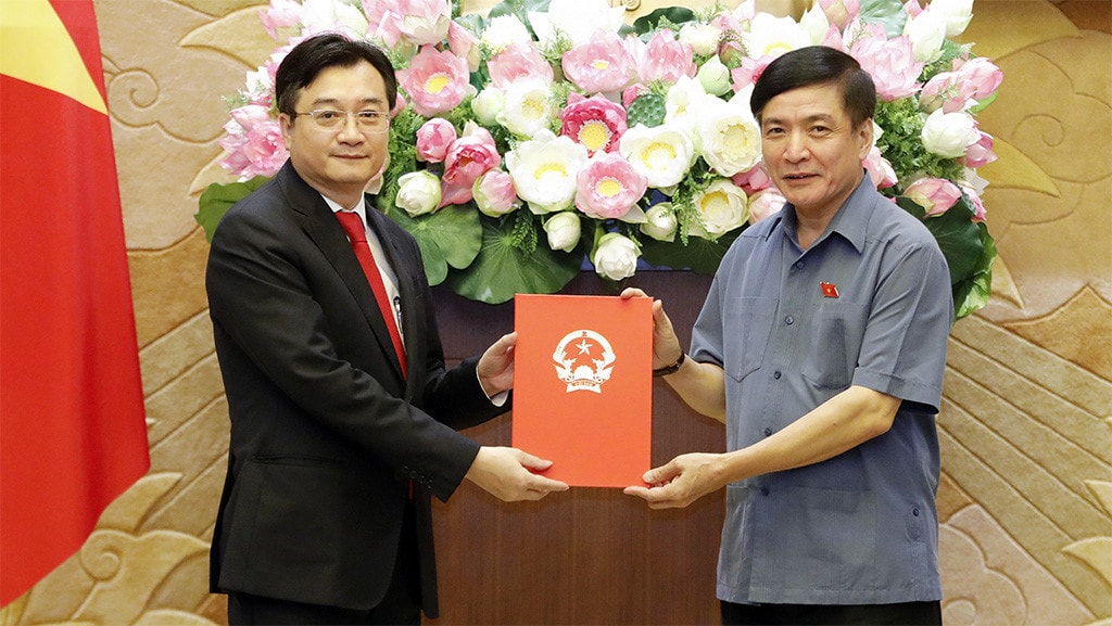Văn phòng Quốc hội trao quyết định bổ nhiệm công chức, lãnh đạo quản lý cấp vụ -1