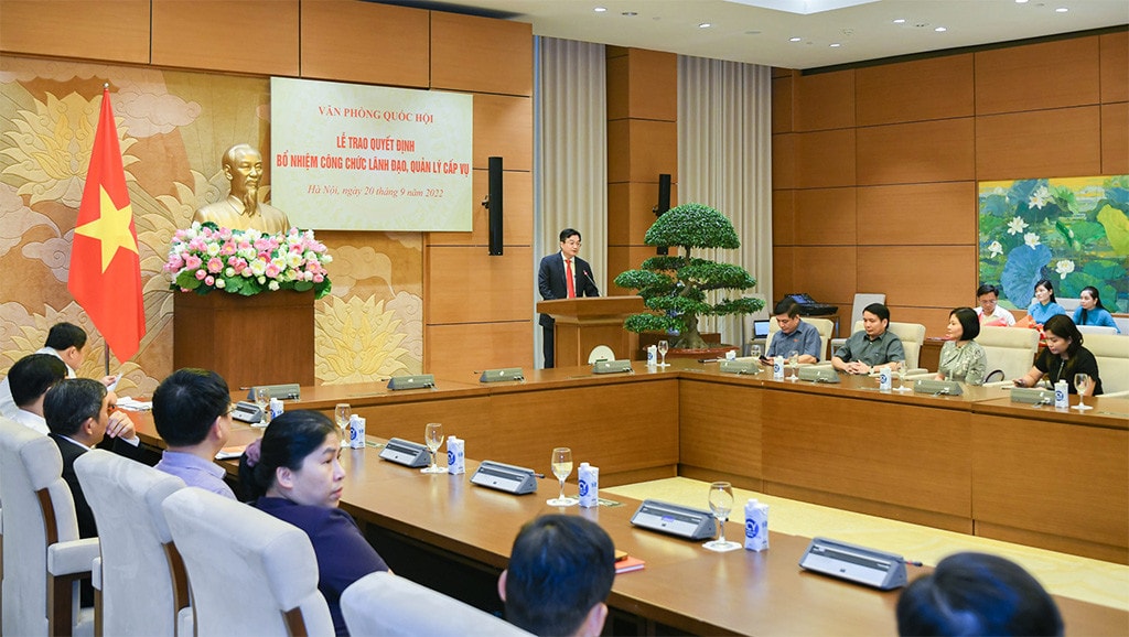 Văn phòng Quốc hội trao quyết định bổ nhiệm công chức, lãnh đạo quản lý cấp vụ -5
