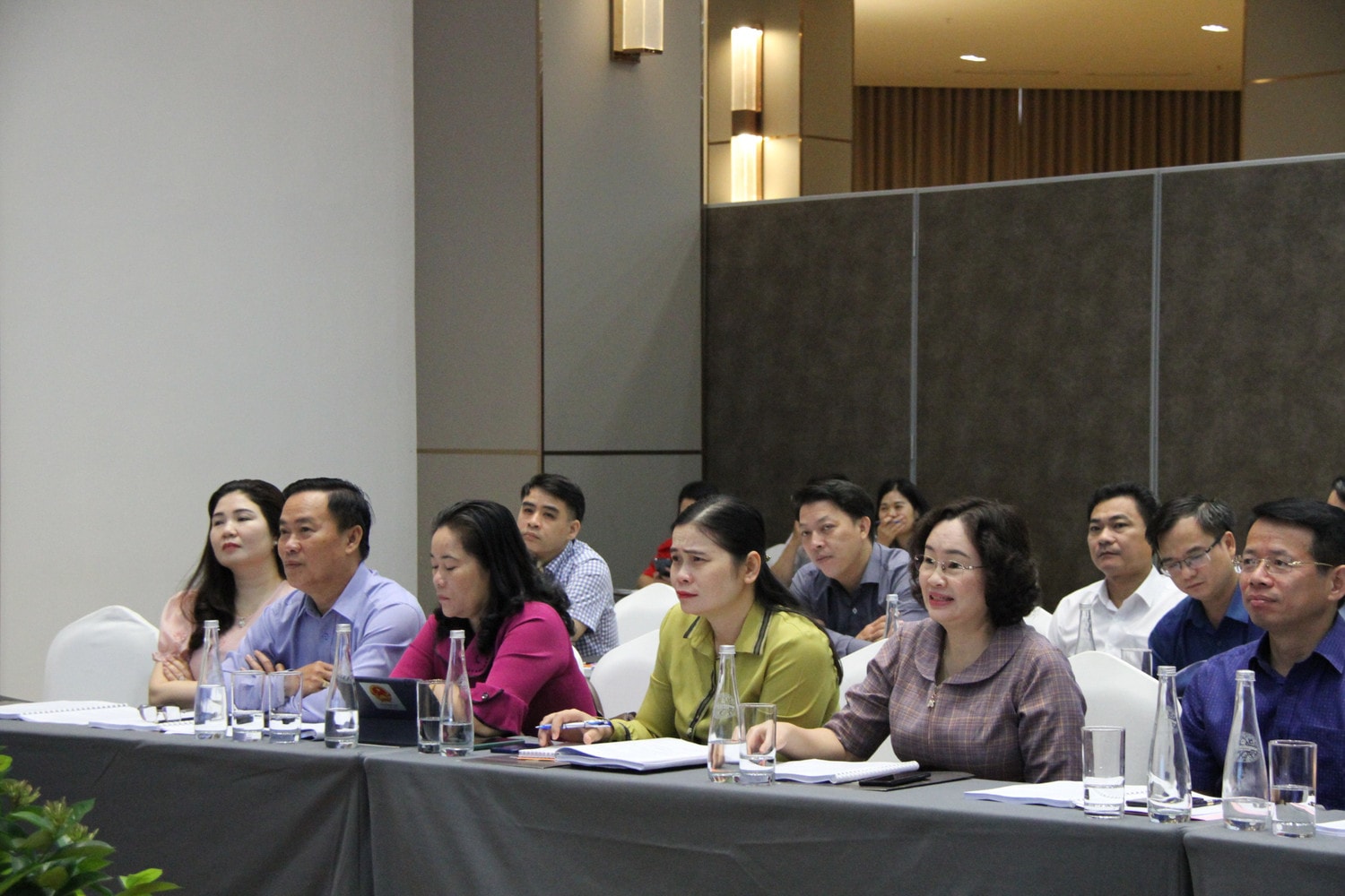 Các đại biểu nghe tham luận tại Hội nghị. Ảnh: Minh Trang