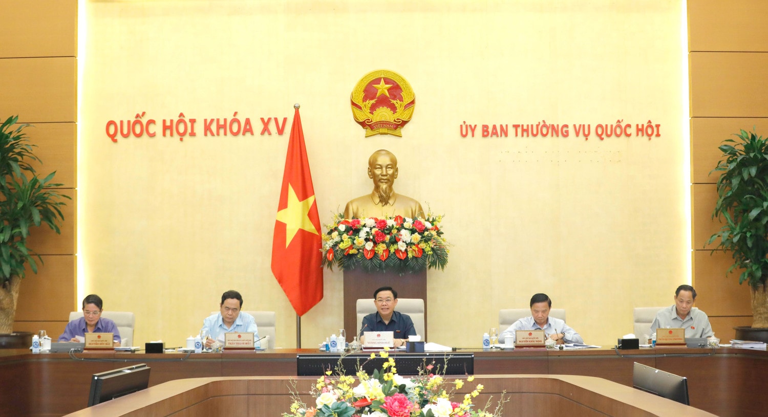 Thông qua về nguyên tắc 2 dự thảo Nghị quyết của Ủy ban Thường vụ Quốc hội -0