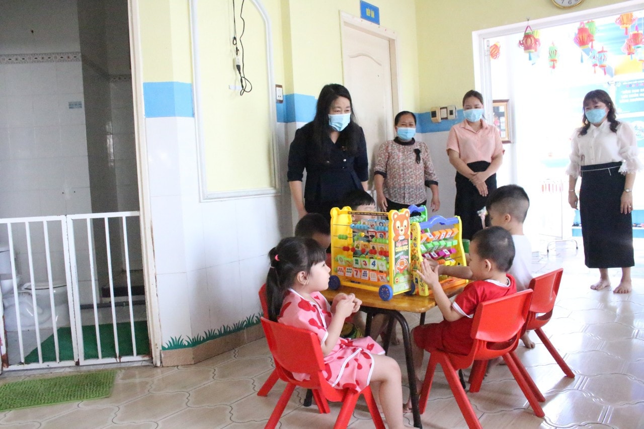 Ủy ban Văn hóa, Giáo dục giám sát tại Bình Dương -0