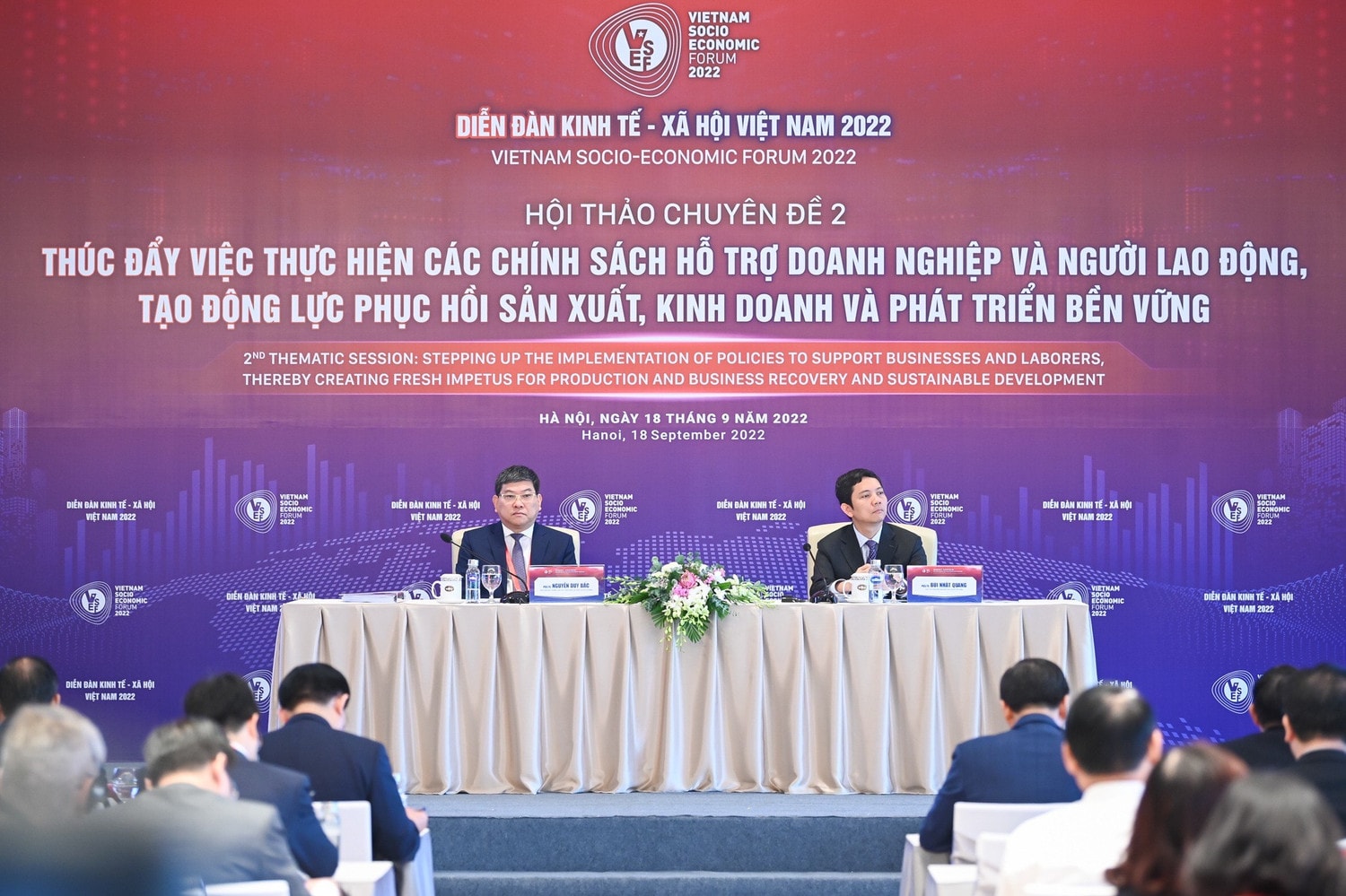 Quyết sách kịp thời, vượt qua thách thức -0