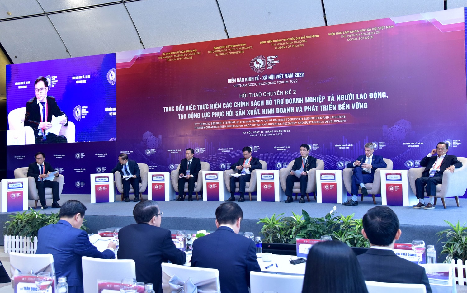 Quyết sách kịp thời, vượt qua thách thức -0