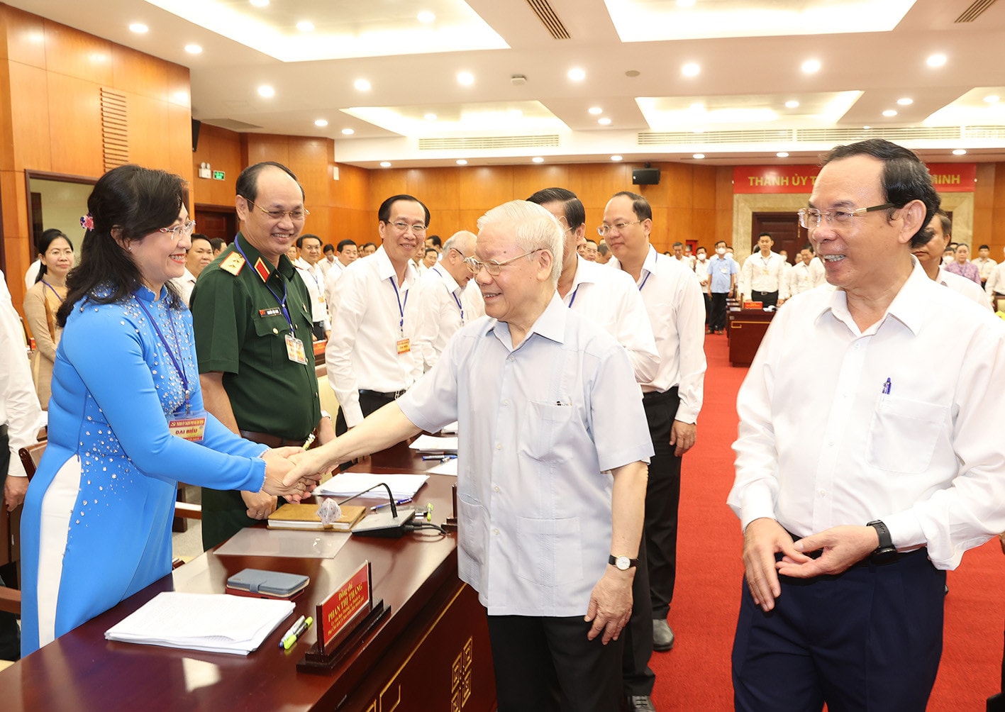 THÀNH PHỐ HỒ CHÍ MINH CẦN PHÁT HUY MẠNH HƠN NỮA TRUYỀN THỐNG ANH HÙNG, KINH NGHIỆM ĐỔI MỚI, NỖ LỰC PHẤN ĐẤU, THỰC HIỆN TỐT HƠN NỮA VAI TRÒ LÀ ĐẦU TẦU VÀ ĐỘNG LỰC PHÁT TRIỂN CỦA VÙNG ĐÔNG NAM BỘ VÀ CẢ NƯỚC -0